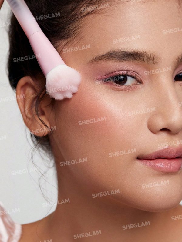 براش رژگونه پنجه گربه ای شیگلم مدل Color Bloom Liquid Blush Brush - Image 4