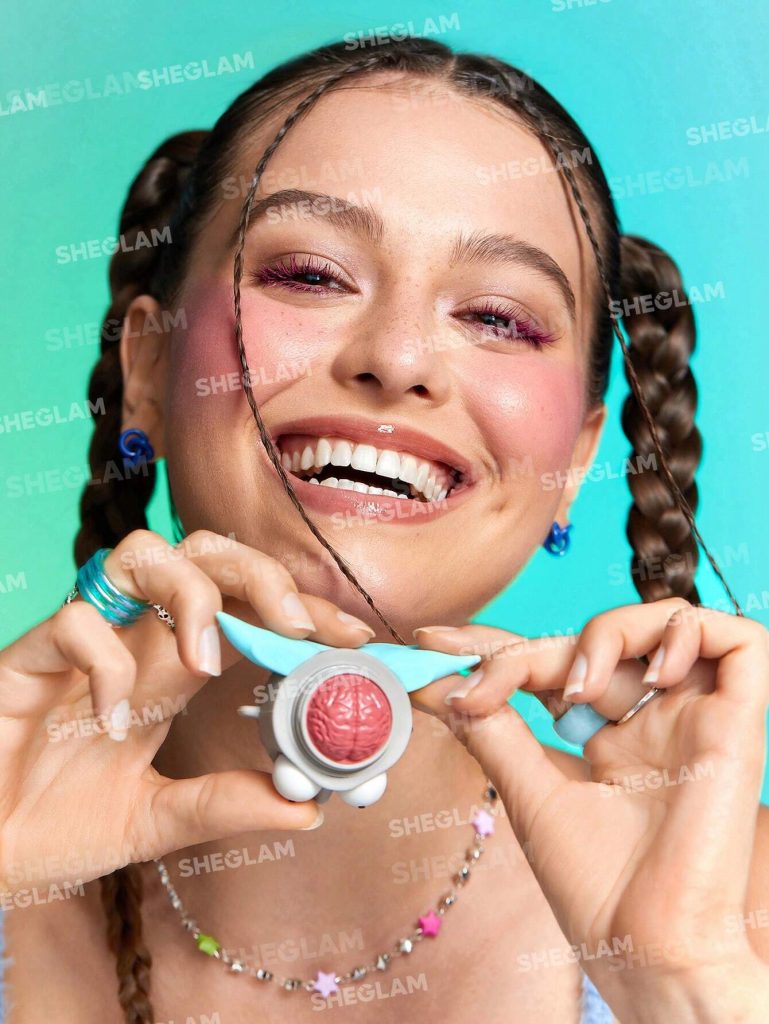 17156699042db00521eec0448630c1d35f0e584292 wk sheglam